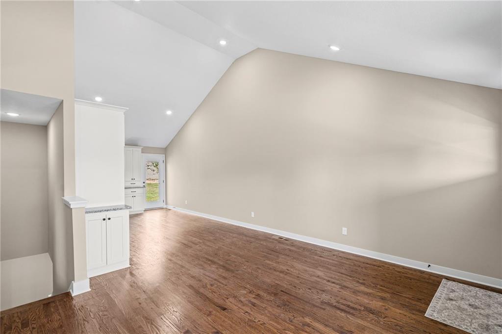2724 N 21st Place