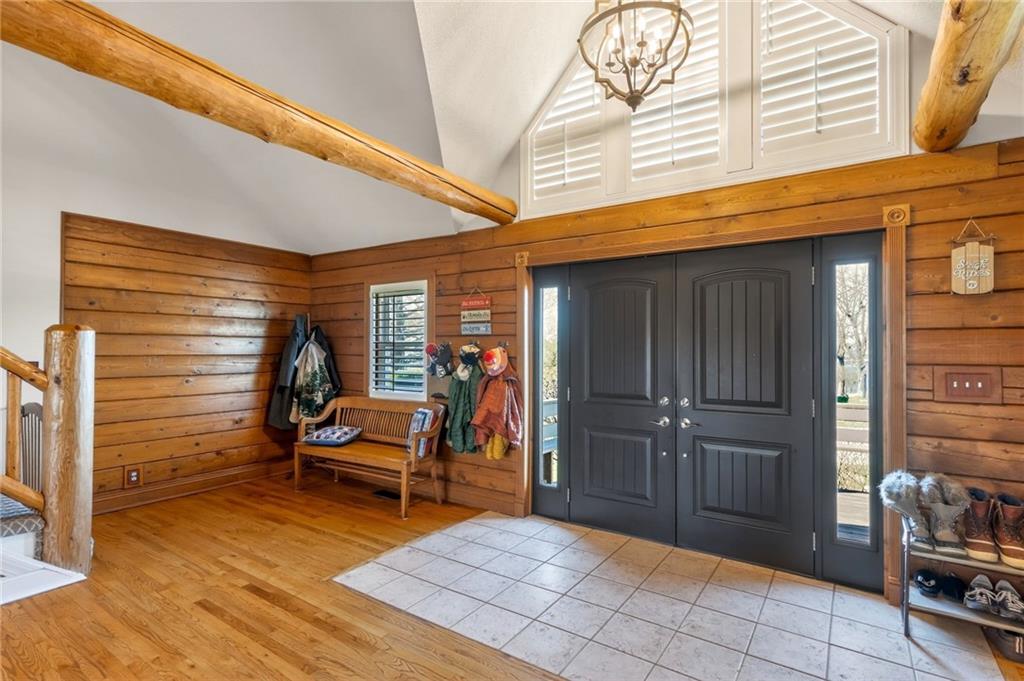 611 N Winnebago Drive