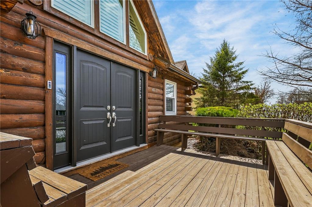 611 N Winnebago Drive