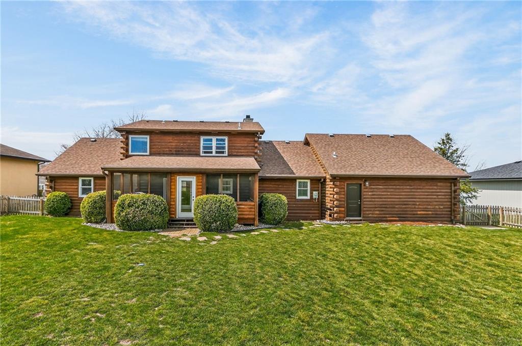 611 N Winnebago Drive