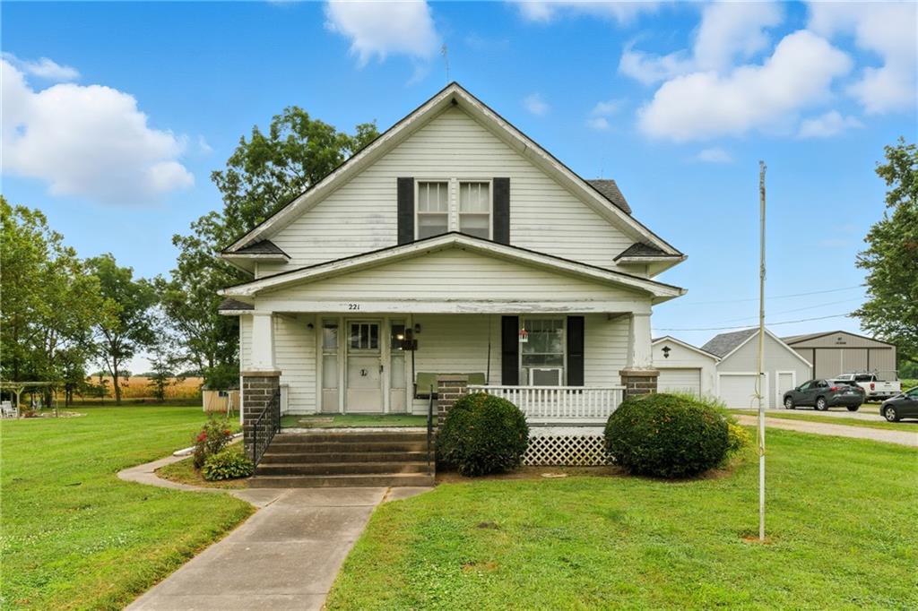 221 E Maple Street