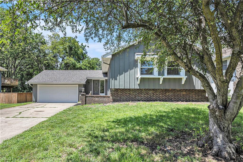 6704 Lakeshore Drive