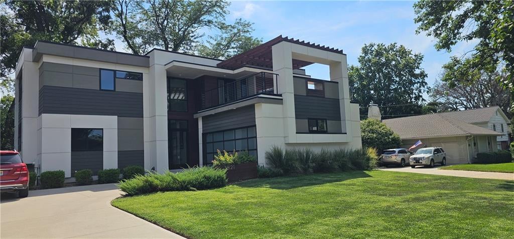 3521 W 73rd Street