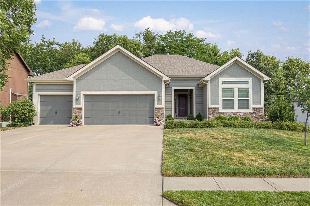 Photo of 408 Lee Drive, Kearney, MO 64060 (MLS # 2635229)