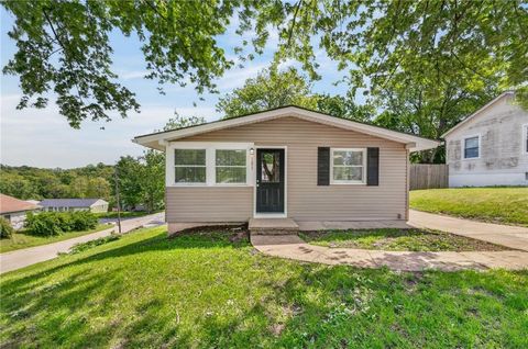 Photo of 101 Rader Street, Platte City, MO 64079 (MLS # 2616821)