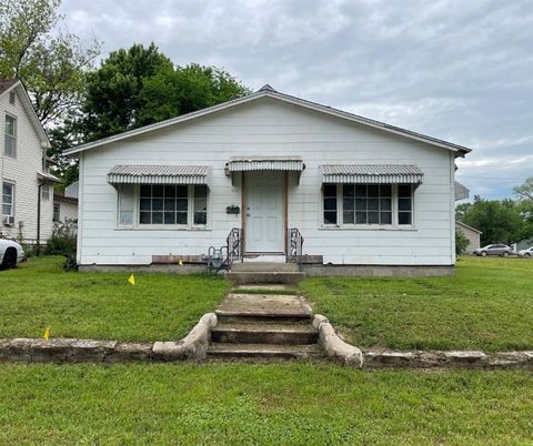 512 E 8th Street, Coffeyville, KS 67337 - MLS#: 2549990