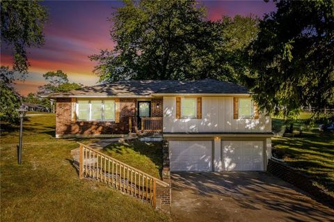 Photo of 2823 N 67th Street, Kansas City, KS 66104 (MLS # 2581466)