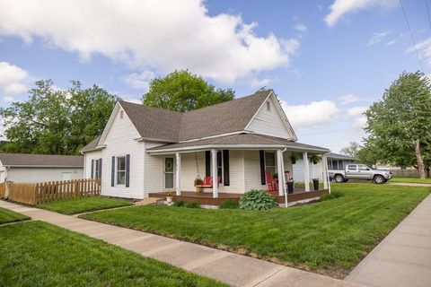 Photo of 205 S Mill Street, Smithville, MO 64089 (MLS # 2616718)