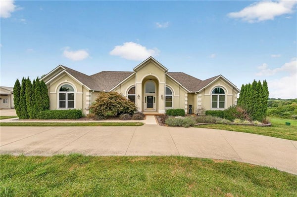 10030 AIRFIELD LN, RICHMOND, MO 64085 - Image aabaefd0fe8df68d14a0aaccc9b248e2/1225446857