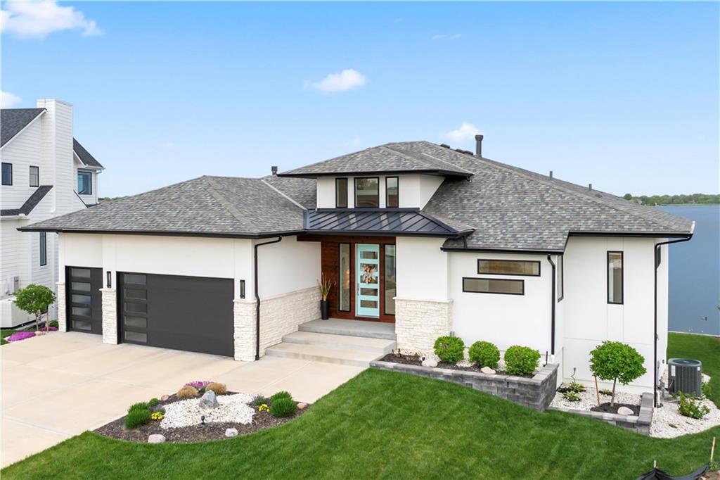 222 SW Tiller Court