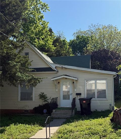 Photo of 1611 N 10th Street, St Joseph, MO 64501 (MLS # 2617655)