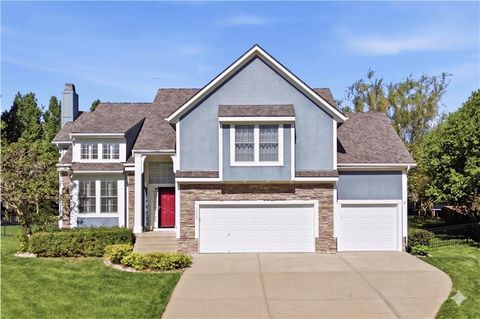 Photo of 14322 Reeder Street, Overland Park, KS 66221 (MLS # 2615161)