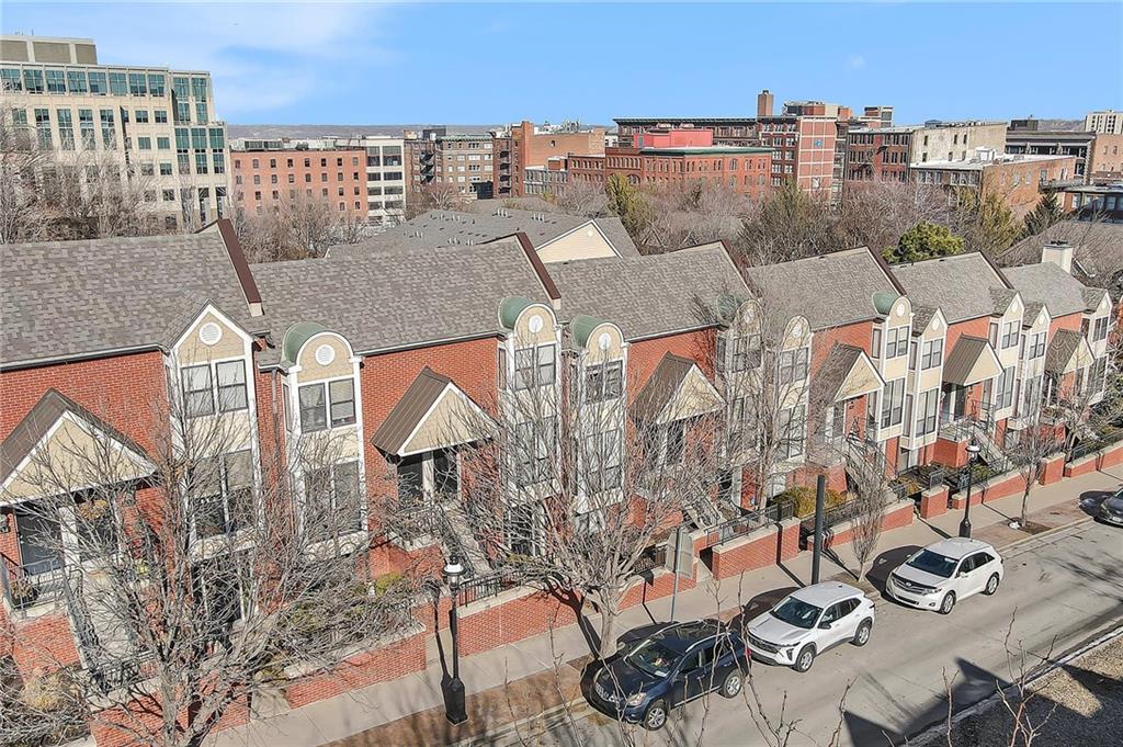524 W 10th Street