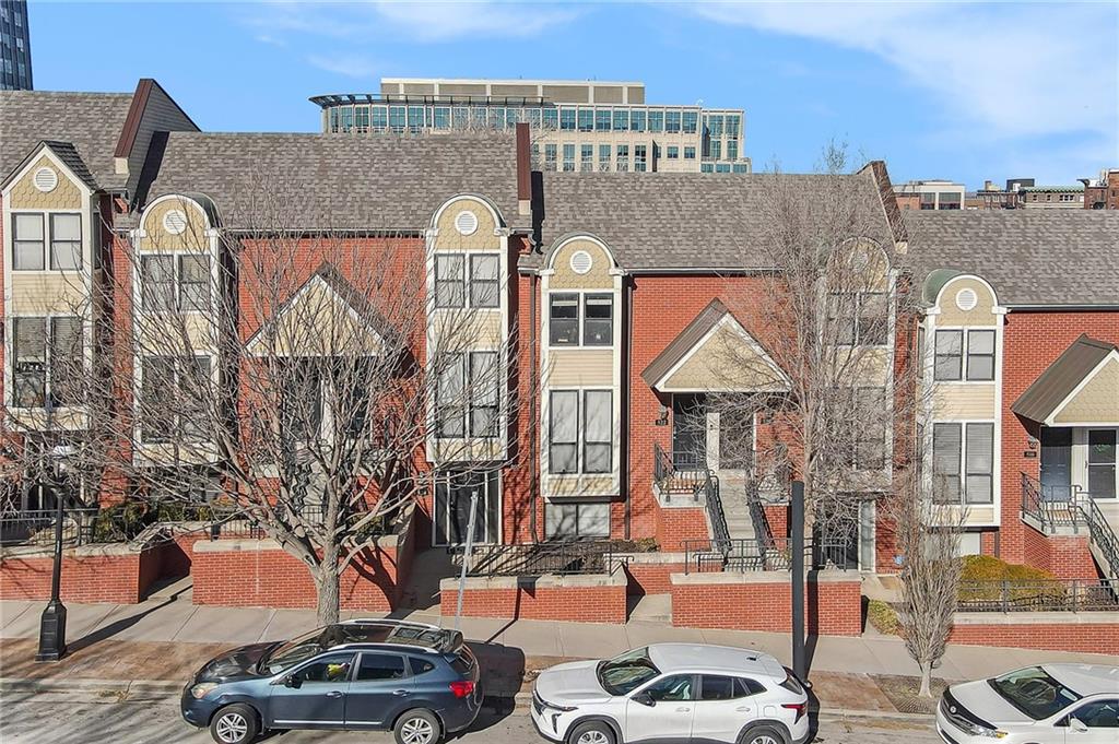 524 W 10th Street