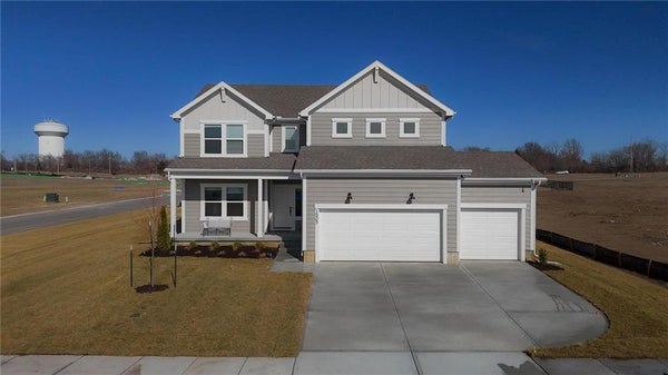 9021 SW 5TH ST, BLUE SPRINGS, MO 64064 - Image ab09b3c6c8a6da55d7e67e46d7cf1a67/3102011911