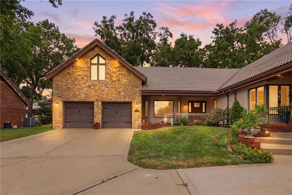 10 The Woodlands N/A