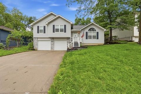 307 SW 13th Street, Oak Grove, MO 64075 - MLS#: 2617035