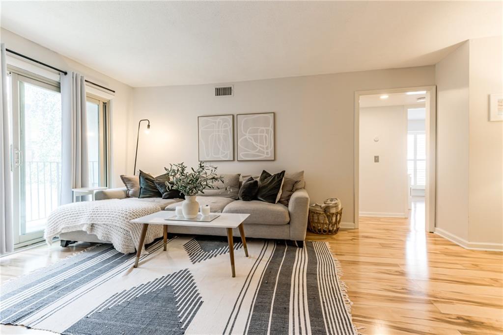 3606 Gillham Road 25
