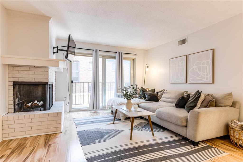 3606 Gillham Road 25