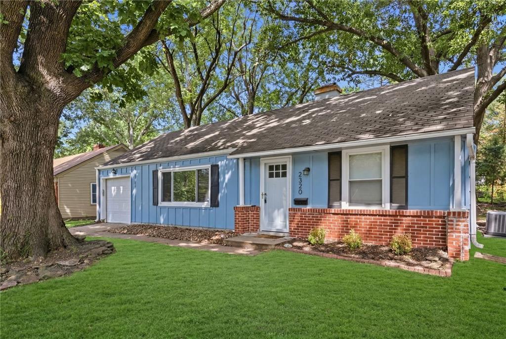 2320 W 76th Street