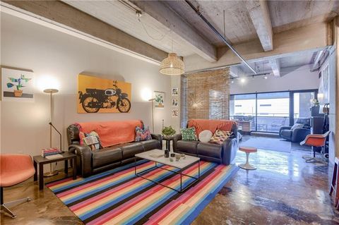 360 W Pershing Road 250 Kansas City MO 64108