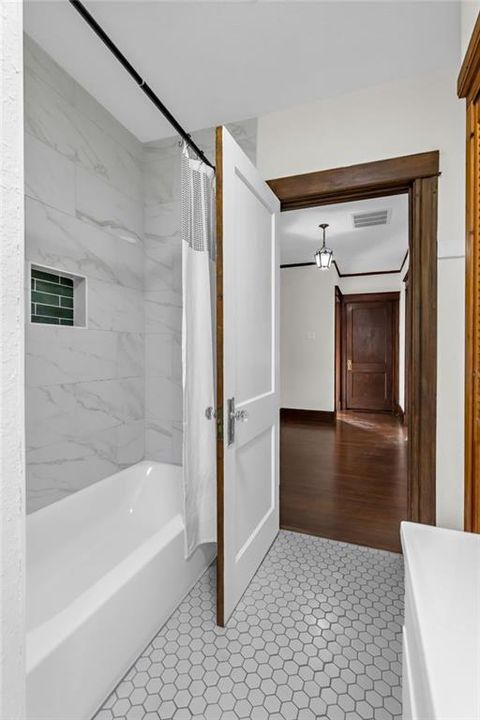 Tiny photo for 316 E Doniphan Street, Liberty, MO 64068 (MLS # 2615938)