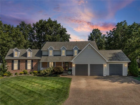 Photo of 1501 E Sleepy Hollow Drive, Olathe, KS 66062 (MLS # 2610022)