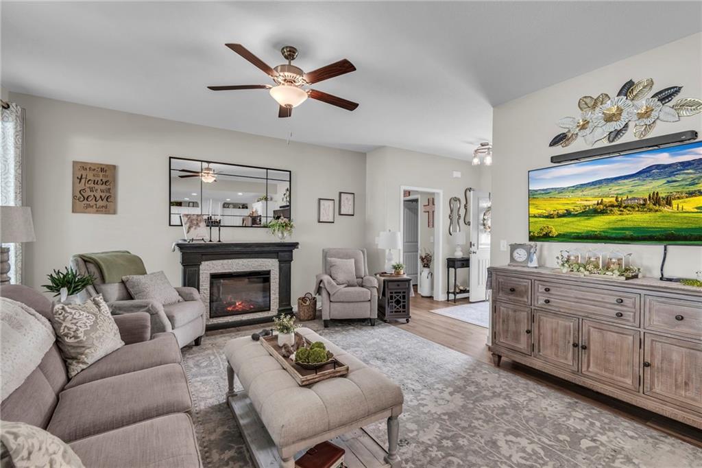 114 N Carriage Meadows Trail