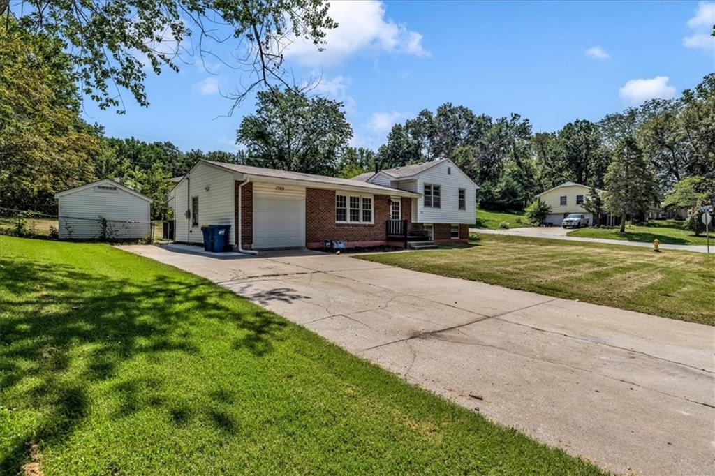 1309 Lake Road