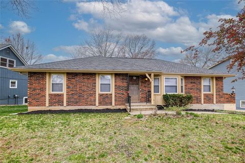3608 NW Blue Jacket Drive, Lee\'s Summit, MO 64064 - MLS#: 2576393