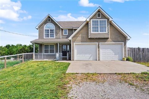 Photo of 2199 Shawnee Road, Ottawa, KS 66067 (MLS # 2621006)