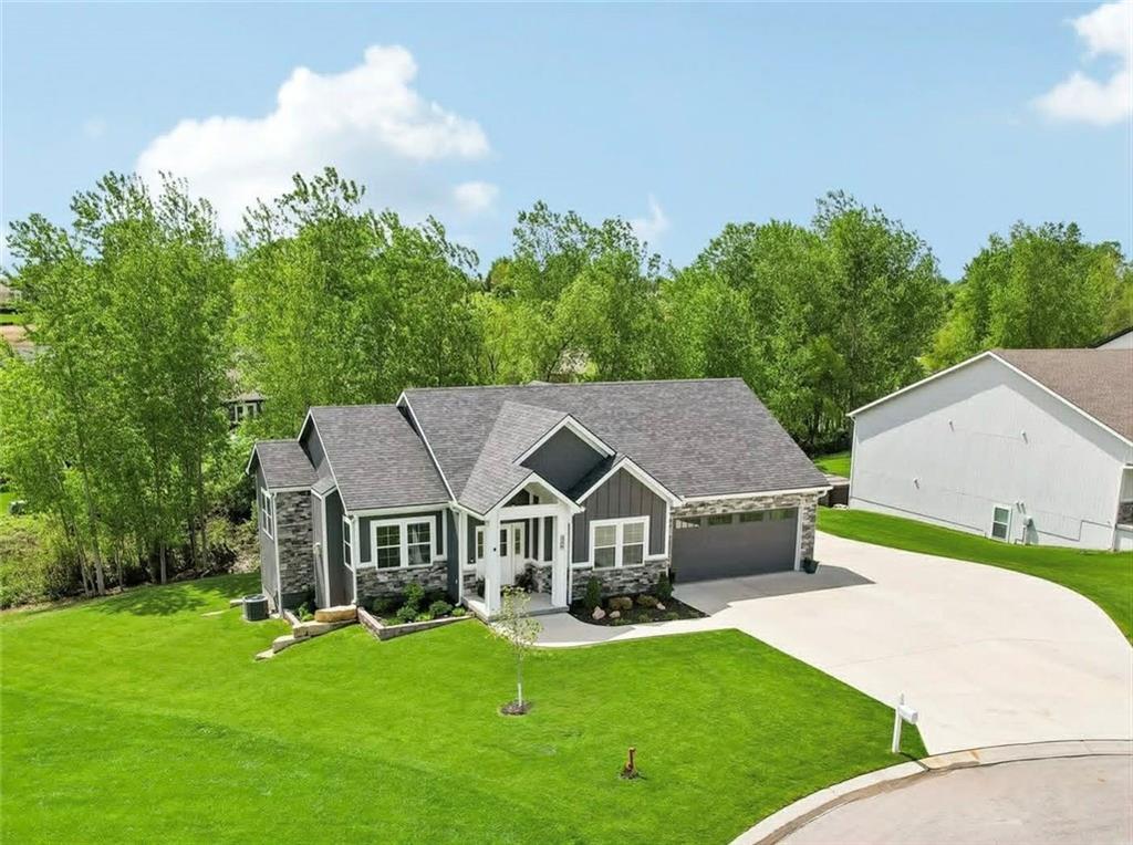 546 N Oakwood Lane