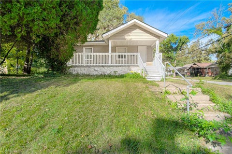 Photo of 5900 Wabash Avenue, Kansas City, MO 64130 (MLS # 2644193)