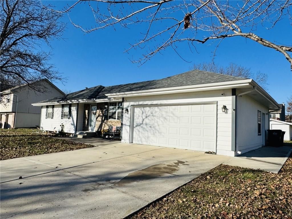 Photo of 506 South Street, Grain Valley, MO 64029 (MLS # 2592260)