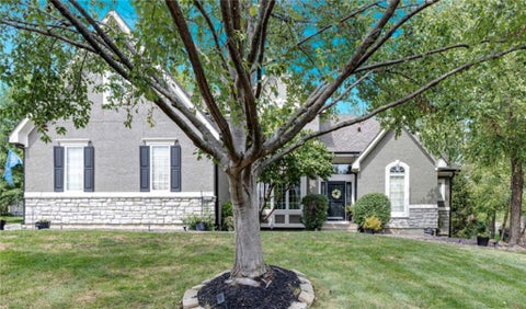 Photo of 12352 Westgate Street, Overland Park, KS 66213 (MLS # 2639330)