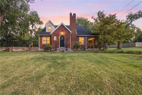 Photo of 4400 Garfield Avenue, Kansas City, KS 66102 (MLS # 2643168)