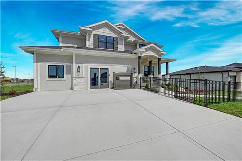 Photo of 15412 W 161st Terrace, Olathe, KS 66062 (MLS # 2543651)