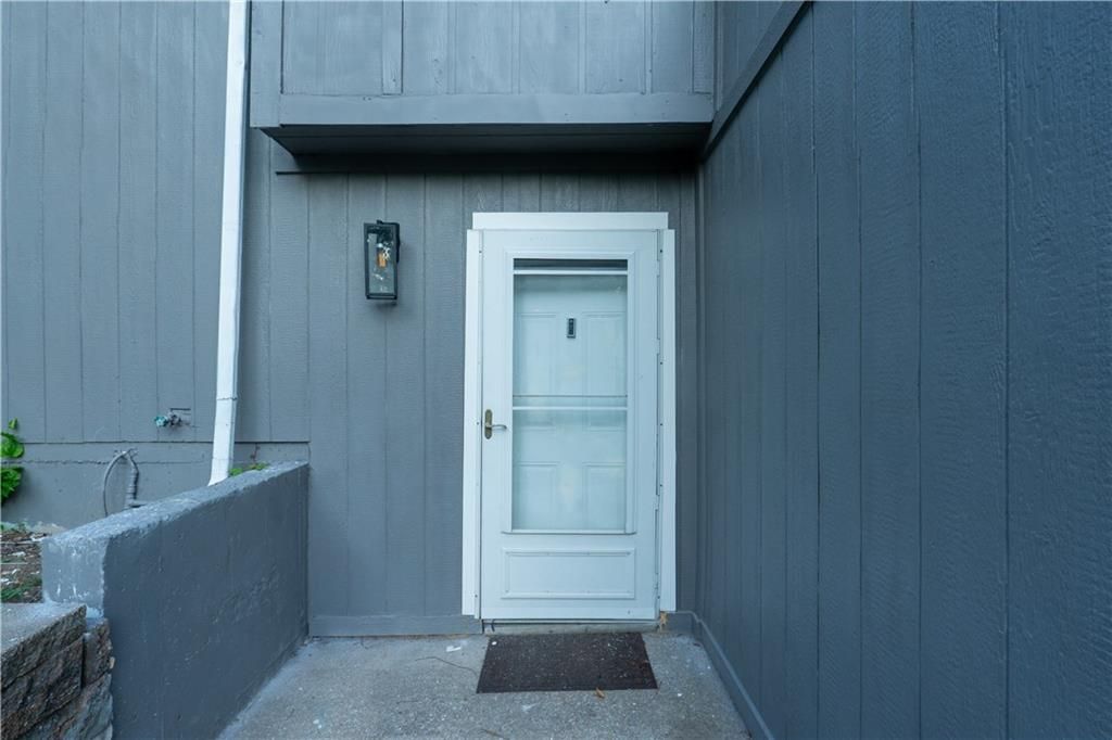 Photo of 9525 Manning Avenue, Kansas City, MO 66134 (MLS # 2592620)