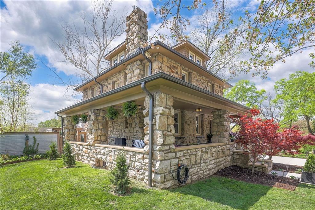 715 W 98TH Street