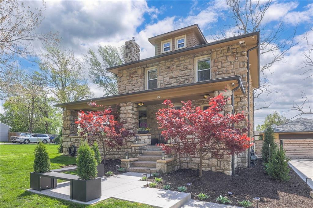 715 W 98TH Street