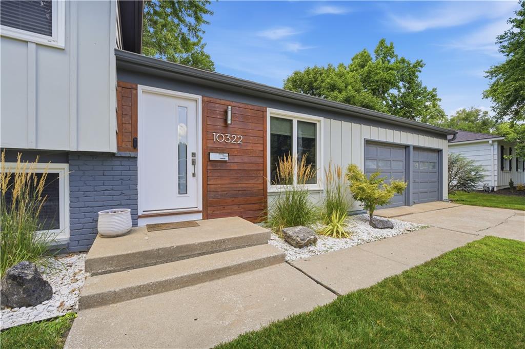 10322 Outlook Drive