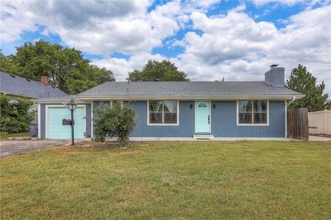 540 E Prairie Street, Olathe, KS 66061 - MLS#: 2579526