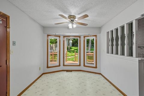 Tiny photo for 725 Laurel Avenue, Liberty, MO 64068 (MLS # 2620286)