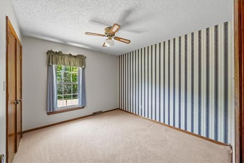 Tiny photo for 725 Laurel Avenue, Liberty, MO 64068 (MLS # 2620286)