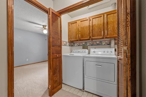 Tiny photo for 725 Laurel Avenue, Liberty, MO 64068 (MLS # 2620286)