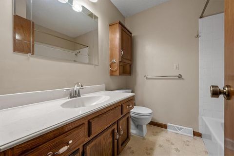 Tiny photo for 725 Laurel Avenue, Liberty, MO 64068 (MLS # 2620286)