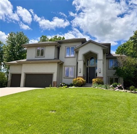 9914 Woodstock Street Lenexa KS 66220