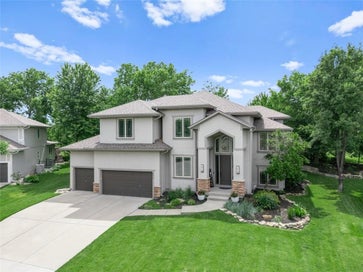 9914 Woodstock Street Lenexa KS 66220