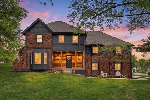 Photo of 12000 Aberdeen Street, Leawood, KS 66209 (MLS # 2597805)