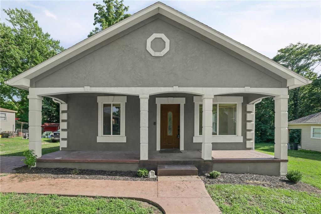 309 E Black Diamond Street